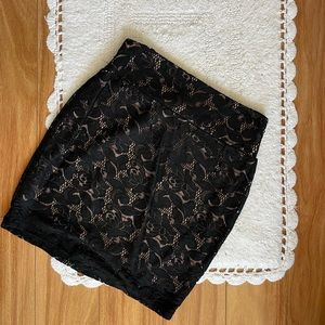 Black and Tan laced mini skirt - Size small